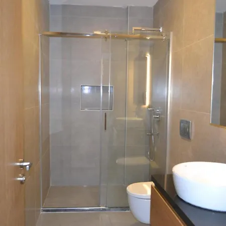 Ayayorgi Süper Lüks Havuzlu Çeşme