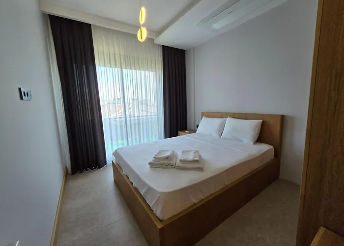 Ayayorgi Sueper Lueks Havuzlu * Cesme