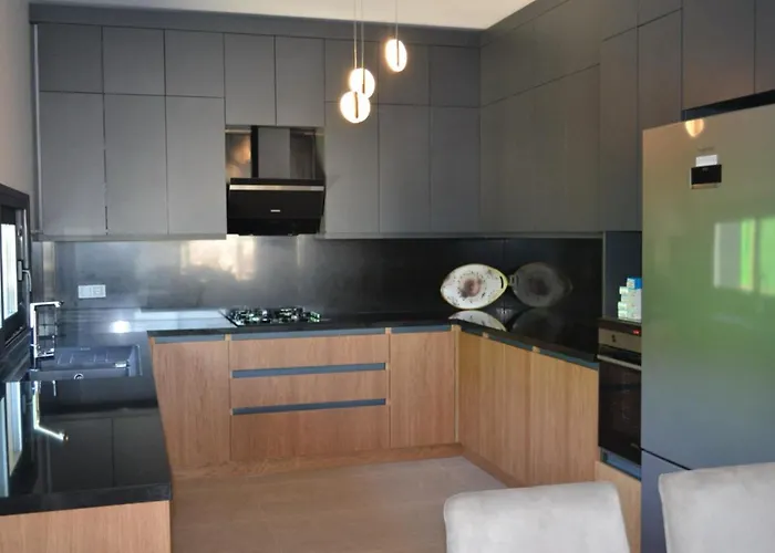 Ayayorgi Sueper Lueks Havuzlu Villa Cesme