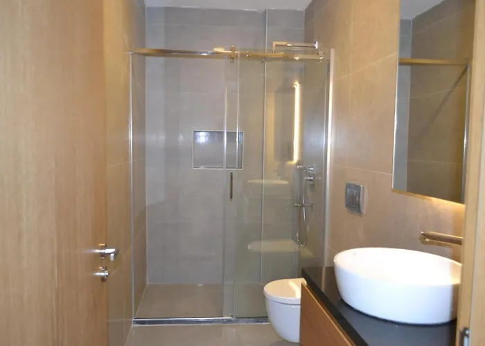 Ayayorgi Sueper Lueks Havuzlu Cesme